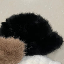 Kép betöltése a galériamegjelenítőbe: MZ01 TIMY műszőrme sapka
