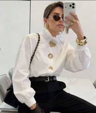 Kép betöltése a galériamegjelenítőbe: 8975 MITTA fodros nyakú vászon ing
