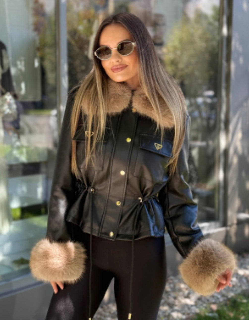 56105 MELANI szőrmés műbőr kabát