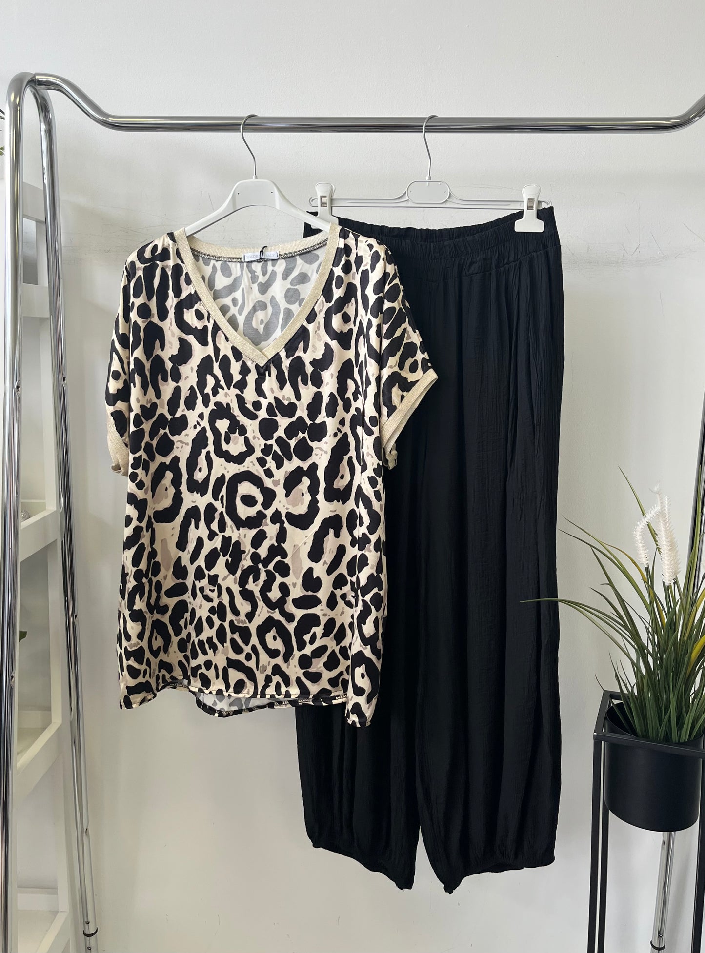 75737 HENNA LEOPARD oversize szatén felső