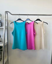 Kép betöltése a galériamegjelenítőbe: 131  JANA top
