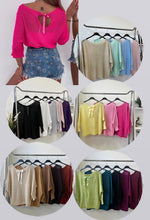 Kép betöltése a galériamegjelenítőbe: 1236 SZATĖN szalagos csillogós felső
