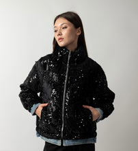 Kép betöltése a galériamegjelenítőbe: 7025 FLITTER kabát farmer betéttel
