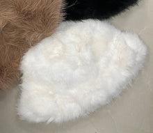 Kép betöltése a galériamegjelenítőbe: MZ01 TIMY műszőrme sapka
