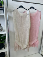 Kép betöltése a galériamegjelenítőbe: 24031 LUCY tüllszoknyás ruha kötött felsővel
