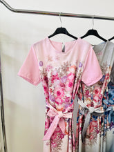 Kép betöltése a galériamegjelenítőbe: 8367 AGATHA virág mintás vászon ruha
