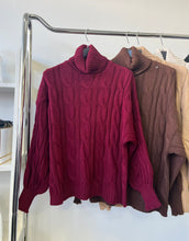 Kép betöltése a galériamegjelenítőbe: 1966 MARTINA fonott mintás kötött pulóver
