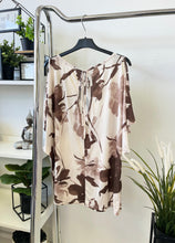 Kép betöltése a galériamegjelenítőbe: 2929 RINA hidegselyem felső
