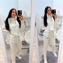 Kép betöltése a galériamegjelenítőbe: 027 FEHÉR steppelt mellény
